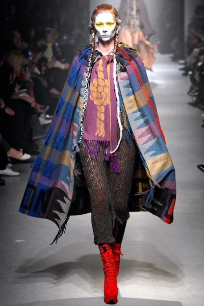 Look 1